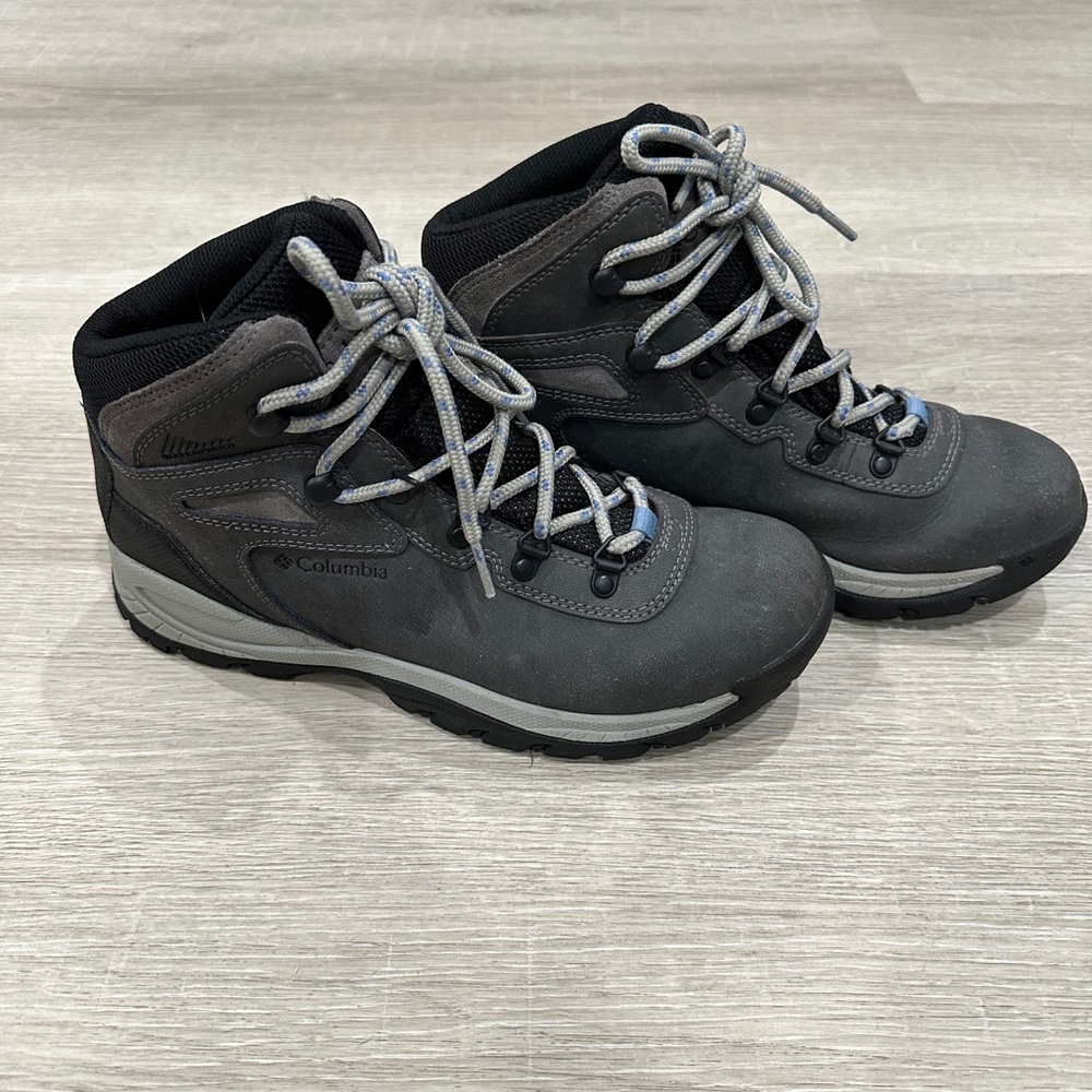 Columbia Newton Ridge Hiking Boot Waterproof size 9 EUC
